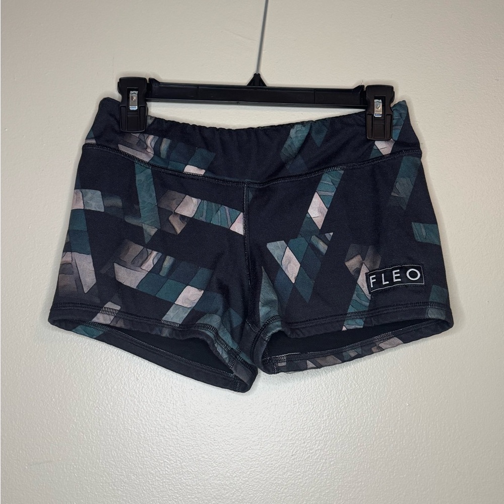 FLEO Geometric Print Athletic Shorts Size‎ M